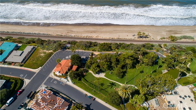 405 Calle Alicia, San Clemente CA: https://media.crmls.org/medias/5cdc25c9-a154-49e3-b4df-47172ea97185.jpg