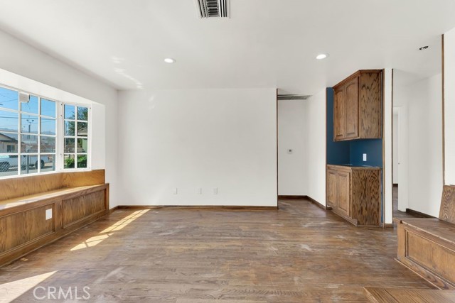 Detail Gallery Image 18 of 26 For 22319 Park St, Newhall,  CA 91321 - 3 Beds | 1/1 Baths