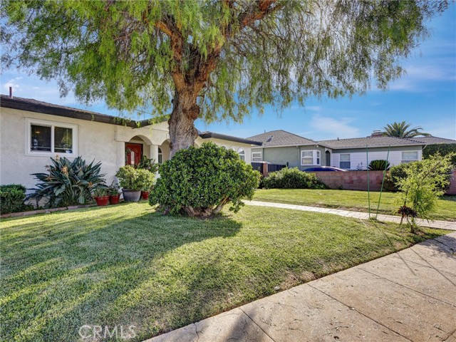 Detail Gallery Image 3 of 32 For 812 W Athens, Los Angeles,  CA 90044 - 4 Beds | 3 Baths