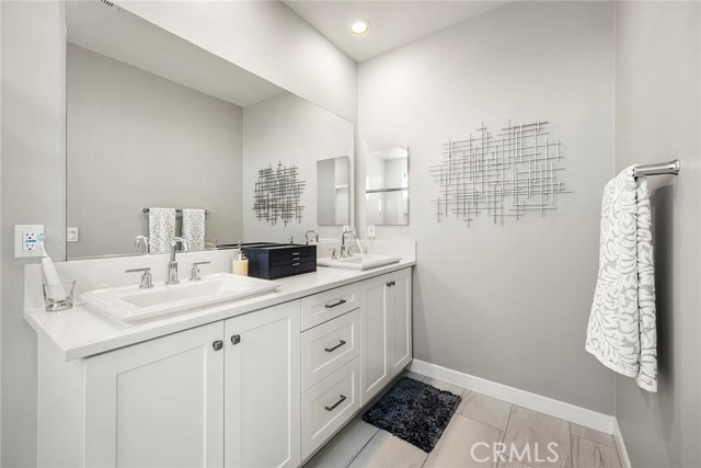 Detail Gallery Image 20 of 38 For 220 Siena, Lake Forest,  CA 92630 - 3 Beds | 3/1 Baths