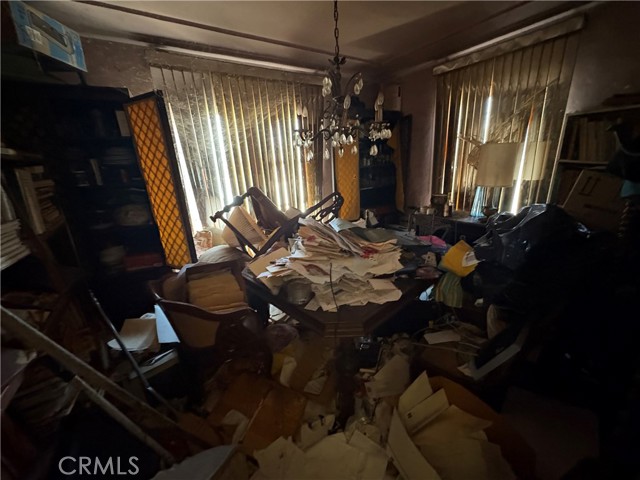 2391 Fashion Avenue, Long Beach CA: https://media.crmls.org/medias/5cde4789-28f6-47a0-8278-2852e59364f2.jpg