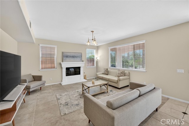 Detail Gallery Image 13 of 75 For 45339 Tiburcio, Temecula,  CA 92592 - 5 Beds | 3 Baths