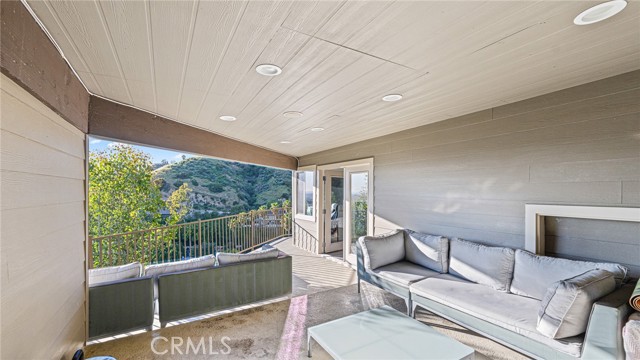 Detail Gallery Image 29 of 30 For 1686 Valley View Rd, Glendale,  CA 91202 - 5 Beds | 3 Baths