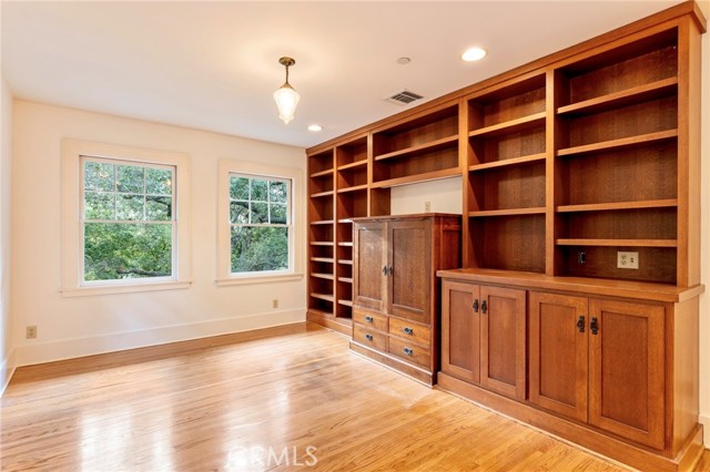 Detail Gallery Image 63 of 74 For 354 N Canon Ave, Sierra Madre,  CA 91024 - 4 Beds | 3/1 Baths