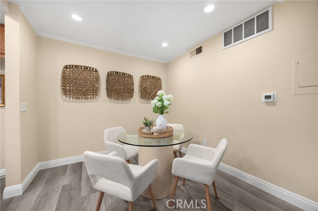 Detail Gallery Image 17 of 34 For 3020 Associated Rd #110,  Fullerton,  CA 92835 - 2 Beds | 2 Baths
