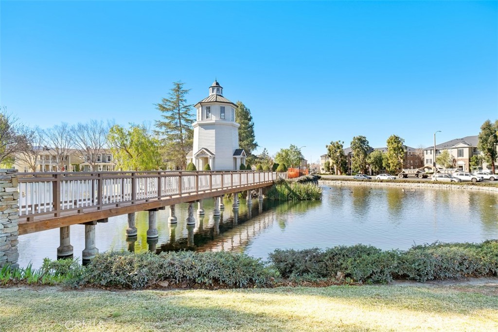 https://media.crmls.org/medias/5ce210ca-6ad6-4967-a3b7-4b4043c37e76.jpg?preset=X-Large
