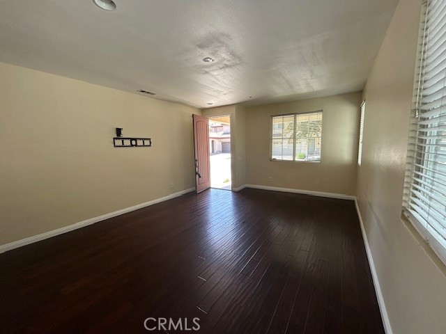 Detail Gallery Image 7 of 46 For 1911 Cefalu Ct, Riverside,  CA 92507 - 5 Beds | 2/1 Baths