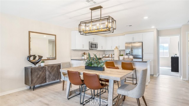 Detail Gallery Image 4 of 20 For 7429 Alder Grove Way, Riverside,  CA 92507 - 2 Beds | 2/1 Baths
