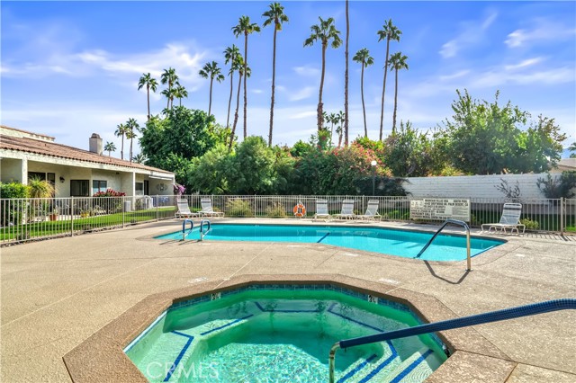 45436 Driftwood Drive, Palm Desert CA: https://media.crmls.org/medias/5ce3c54c-e676-4b58-82f3-80044f9aaf3b.jpg