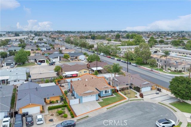 8381 E Hendrie Street, Long Beach CA: https://media.crmls.org/medias/5ce4e650-d60b-48c7-ae15-293c0ffea1ba.jpg