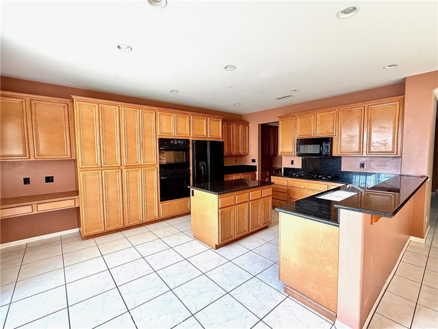 Detail Gallery Image 5 of 9 For 12431 Goodwood, Rancho Cucamonga,  CA 91739 - 4 Beds | 2/1 Baths