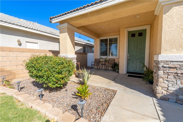 Detail Gallery Image 3 of 21 For 2507 E Nugent St, Lancaster,  CA 93535 - 3 Beds | 2 Baths