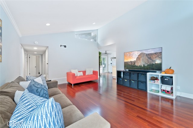 Detail Gallery Image 5 of 21 For 19292 Sierra Perla Rd, Irvine,  CA 92603 - 4 Beds | 2/1 Baths