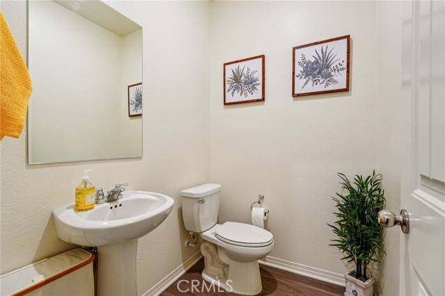 24140 Tuscany Avenue, Murrieta CA: https://media.crmls.org/medias/5ce5ecf8-2855-4deb-a019-18e2aeb6e9b7.jpg