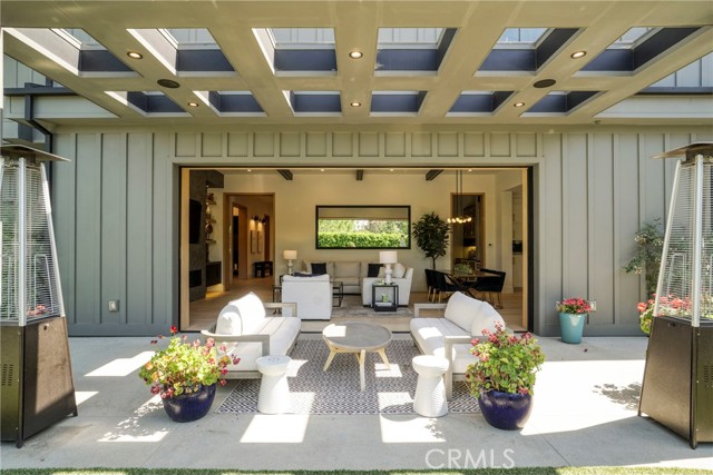 4961 Edgerton Avenue, Encino CA: https://media.crmls.org/medias/5ce6457a-cfbf-4537-a136-8b7a42ec489b.jpg