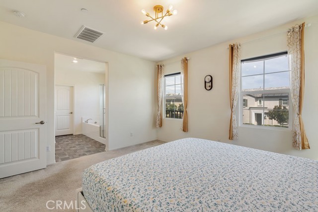 Detail Gallery Image 14 of 27 For 8692 Autumn Path St, Chino,  CA 91708 - 3 Beds | 2/1 Baths