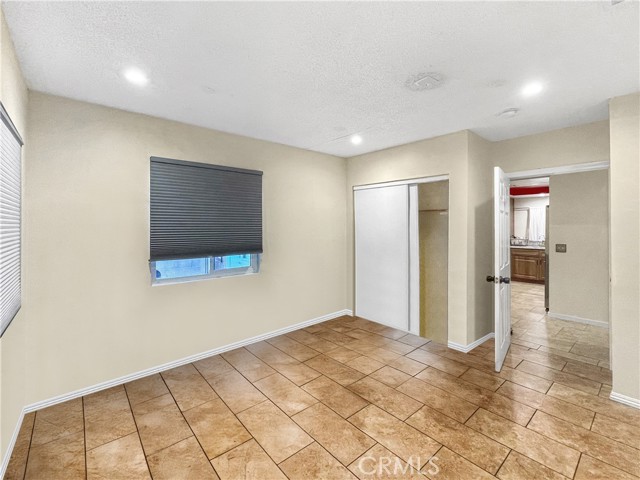 Detail Gallery Image 4 of 8 For 4084 W 137th St #B,  Hawthorne,  CA 90250 - 3 Beds | 2 Baths