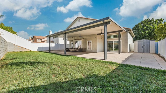 8377 Yarrow Lane, Riverside CA: https://media.crmls.org/medias/5ce72aa0-6141-4f65-b129-c2c71a0eca1b.jpg