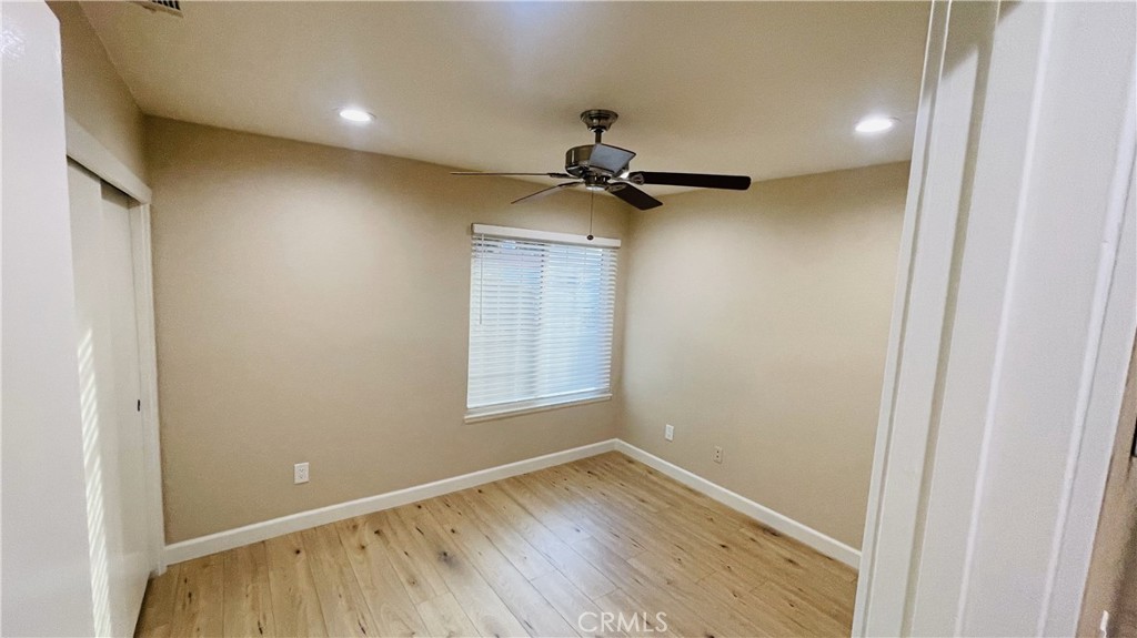 https://media.crmls.org/medias/5ce781d1-e712-486c-9947-11443c1b60bf.jpg?preset=X-Large