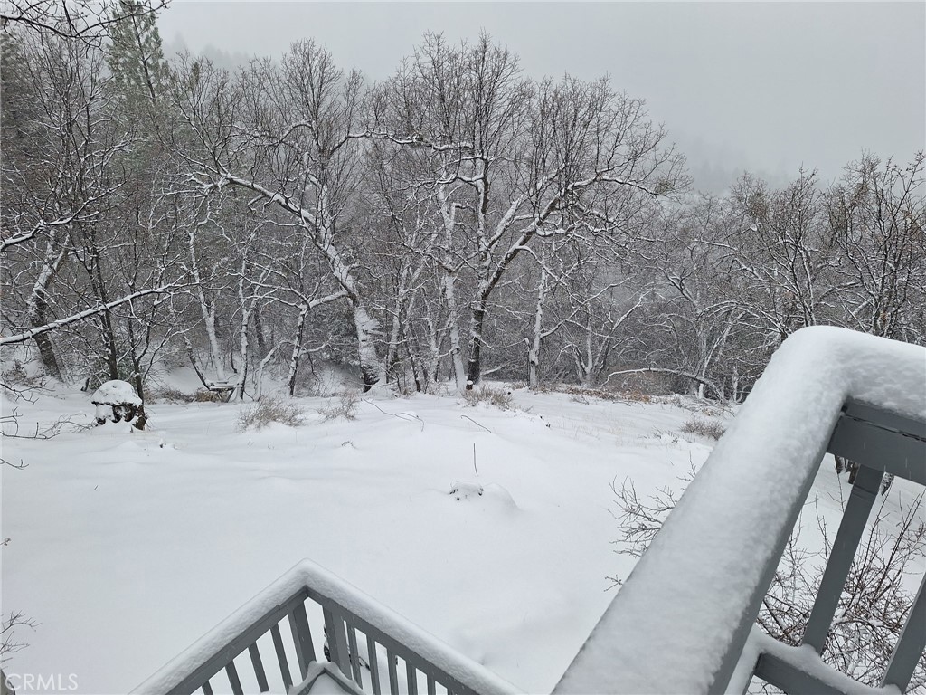 https://media.crmls.org/medias/5ce7b9d1-dbef-480b-b9c4-a8ed190b00d1.jpg?preset=X-Large