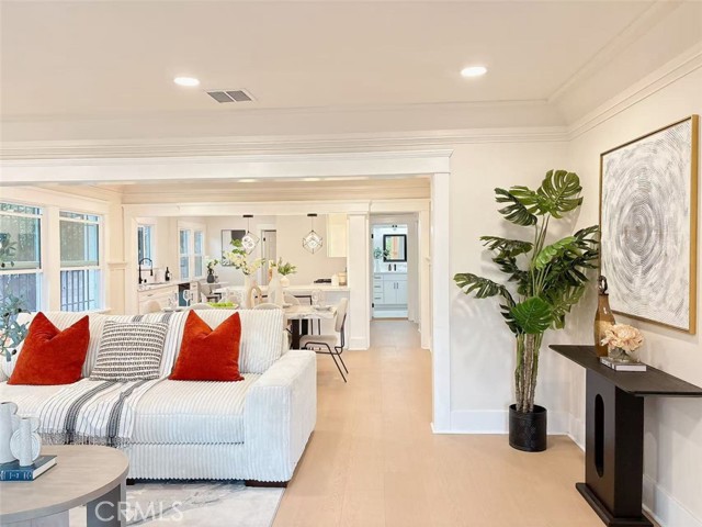 Detail Gallery Image 7 of 22 For 4715 5th Ave, Los Angeles,  CA 90043 - 4 Beds | 2 Baths