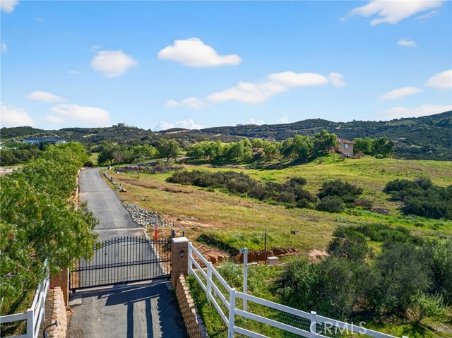 Detail Gallery Image 5 of 69 For 39475 Bruce Ln, Temecula,  CA 92592 - 4 Beds | 3/1 Baths