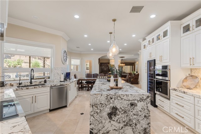 Detail Gallery Image 10 of 61 For 38580 Celine, Murrieta,  CA 92562 - 5 Beds | 6/1 Baths