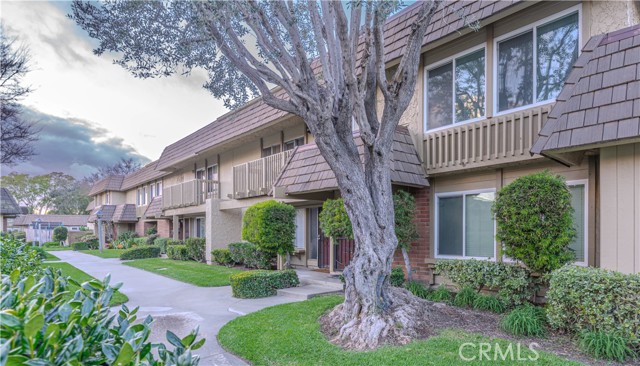 10316 Columbia River Court, Fountain Valley, CA 