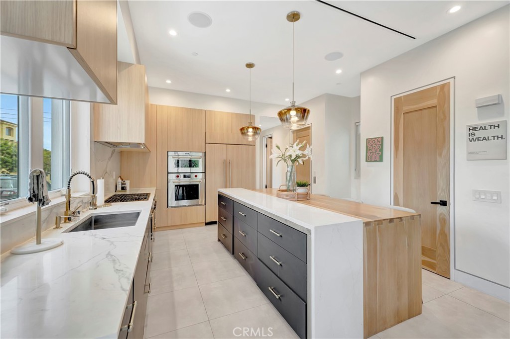 5ce93ffb 56c5 41b6 9783 C781ca0e8a36