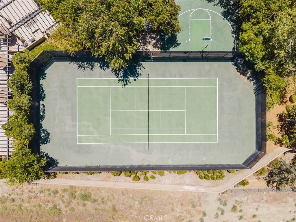 https://media.crmls.org/medias/5ce944f4-fd34-4fc2-817d-f1a0dee2fef0.jpg?preset=X-Large
