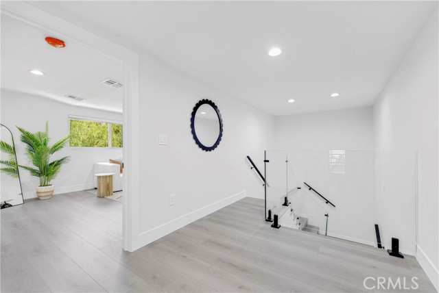 Detail Gallery Image 34 of 46 For 1626 Winona Bld, Los Angeles,  CA 90027 - 5 Beds | 5 Baths