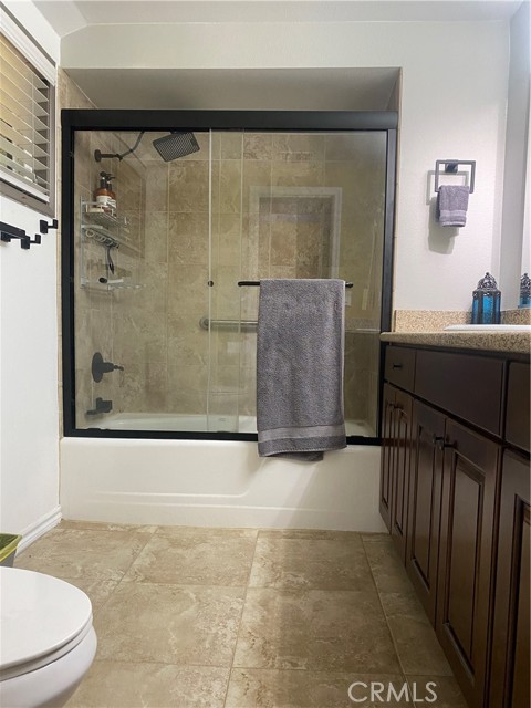 11748 Douglas, Yucaipa CA: https://media.crmls.org/medias/5ce9ac06-b032-432a-a209-6b4379e5e486.jpg
