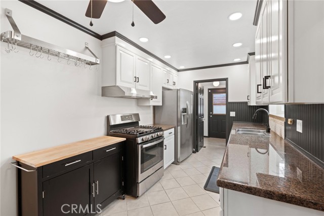 Detail Gallery Image 8 of 40 For 6417 Graves, Lake Balboa,  CA 91406 - 3 Beds | 2 Baths