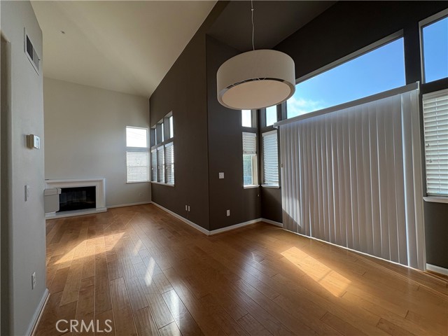 Detail Gallery Image 7 of 23 For 549 Shoal Cir, Redwood City,  CA 94065 - 1 Beds | 2 Baths