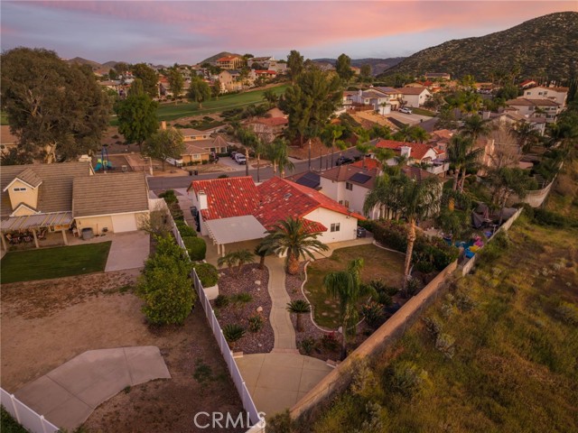 Detail Gallery Image 5 of 59 For 30449 Early Round, Canyon Lake,  CA 92587 - 3 Beds | 2 Baths