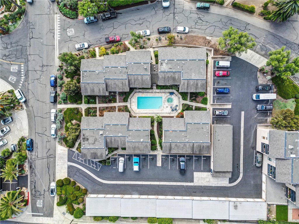 MLS #OC25257932 image #24