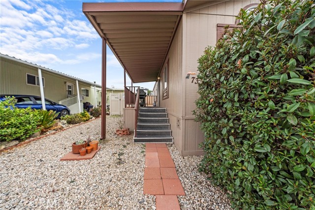 Detail Gallery Image 7 of 33 For 2140 Mentone Blvd. #73,  Mentone,  CA 92359 - 3 Beds | 2 Baths