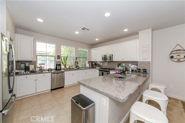 Detail Gallery Image 6 of 13 For 1020 Lime Tree Pl, Fullerton,  CA 92833 - 3 Beds | 3/1 Baths