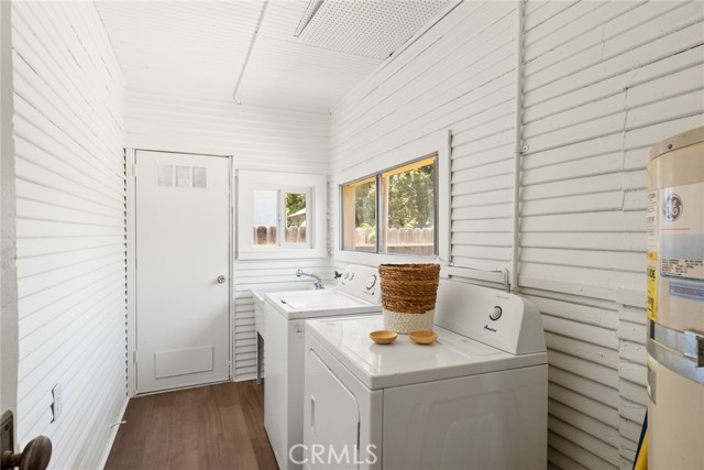 1135 Oakdale Street, Chico CA: https://media.crmls.org/medias/5cedede4-7e3a-4b6c-adbf-46c3e238567c.jpg