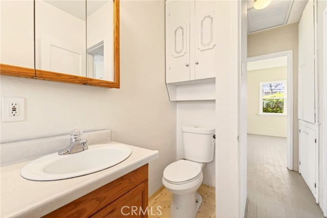 Detail Gallery Image 10 of 36 For 1065 Stevenson a & B,  Colton,  CA 92324 - 6 Beds | 4 Baths