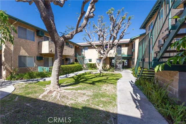 715 S Webster Avenue, Anaheim CA: https://media.crmls.org/medias/5cee6058-3333-4565-bcb6-b749d33a9b8a.jpg