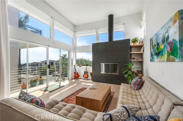 Detail Gallery Image 11 of 39 For 912 Santa Ana St, Laguna Beach,  CA 92651 - 2 Beds | 2/1 Baths