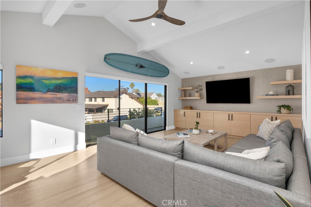 MLS #OC25265999 image #32