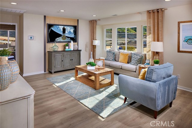 Detail Gallery Image 9 of 18 For 29610 Woodcreek Trl, Winchester,  CA 92596 - 5 Beds | 4 Baths