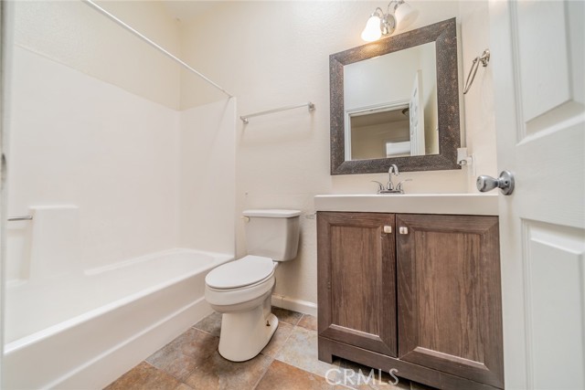 Detail Gallery Image 13 of 38 For 14150 Manzano Rd, Victorville,  CA 92392 - 3 Beds | 2 Baths
