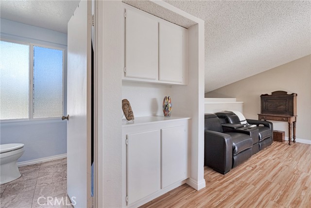 Detail Gallery Image 33 of 59 For 29857 Wistaria Valley, Canyon Country,  CA 91387 - 3 Beds | 3 Baths