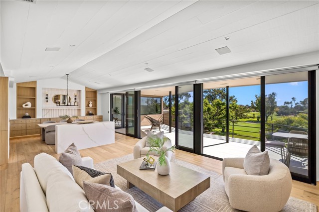 1075 Granville Drive, Newport Beach CA: https://media.crmls.org/medias/5cef1dda-6104-4280-81af-cdfadc0bc8b5.jpg