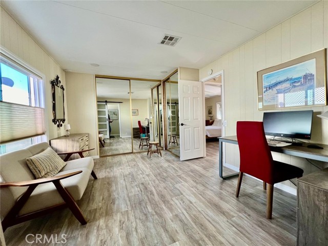 Image 5 of 45 For 215 Clearlake Circle 215