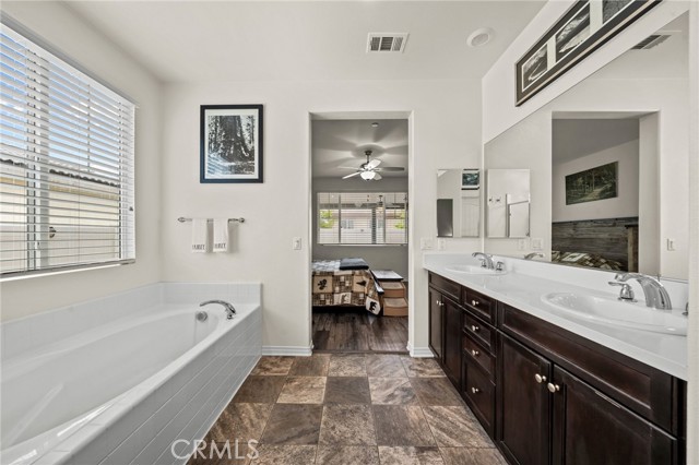 Detail Gallery Image 19 of 35 For 17925 Cloudberry Dr, San Bernardino,  CA 92407 - 3 Beds | 2 Baths