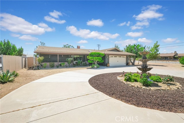 Detail Gallery Image 4 of 23 For 16503 Fir St, Hesperia,  CA 92345 - 3 Beds | 2 Baths